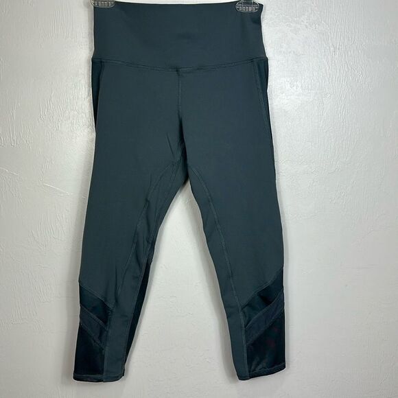 ALO Yoga Elevate High Rise Cropped Leggings In Green Tint Size S - Picture 2 of 8